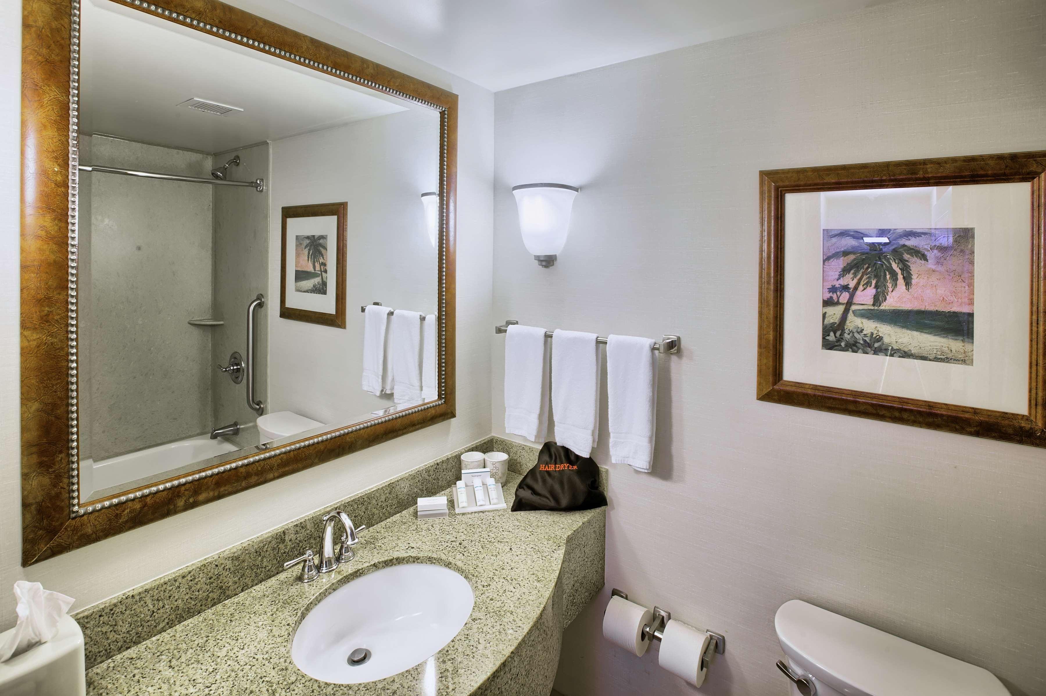 Hilton Garden Inn Kent Island Marina Grasonville Bagian luar foto