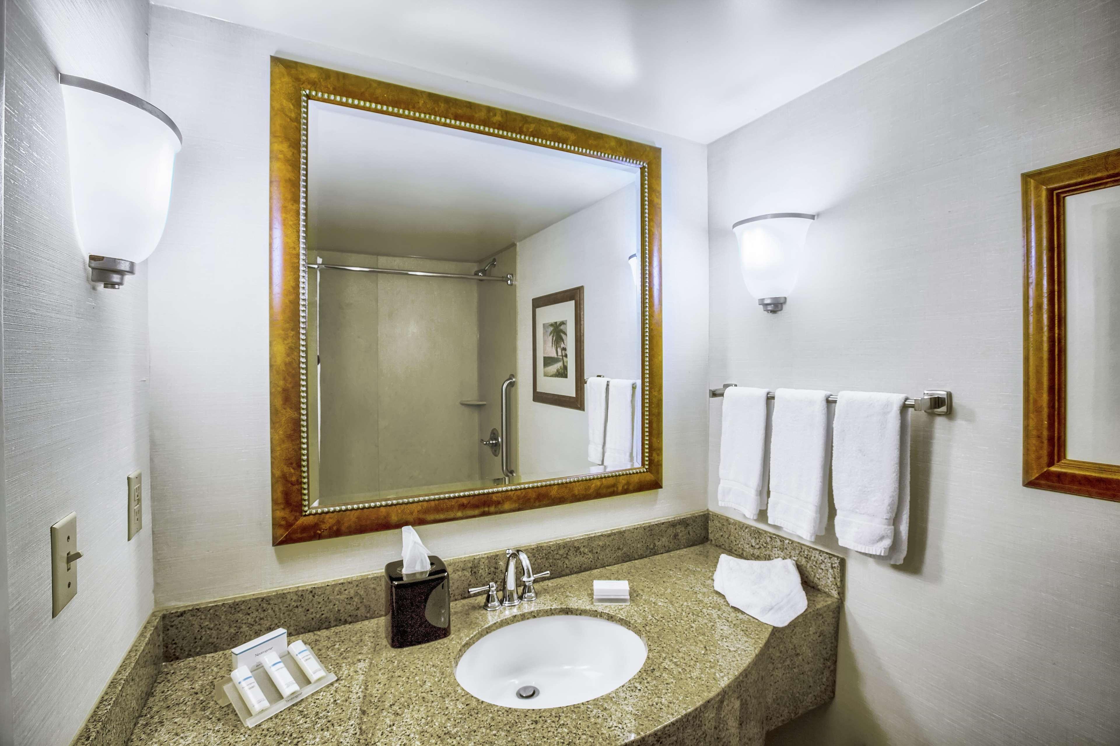 Hilton Garden Inn Kent Island Marina Grasonville Bagian luar foto