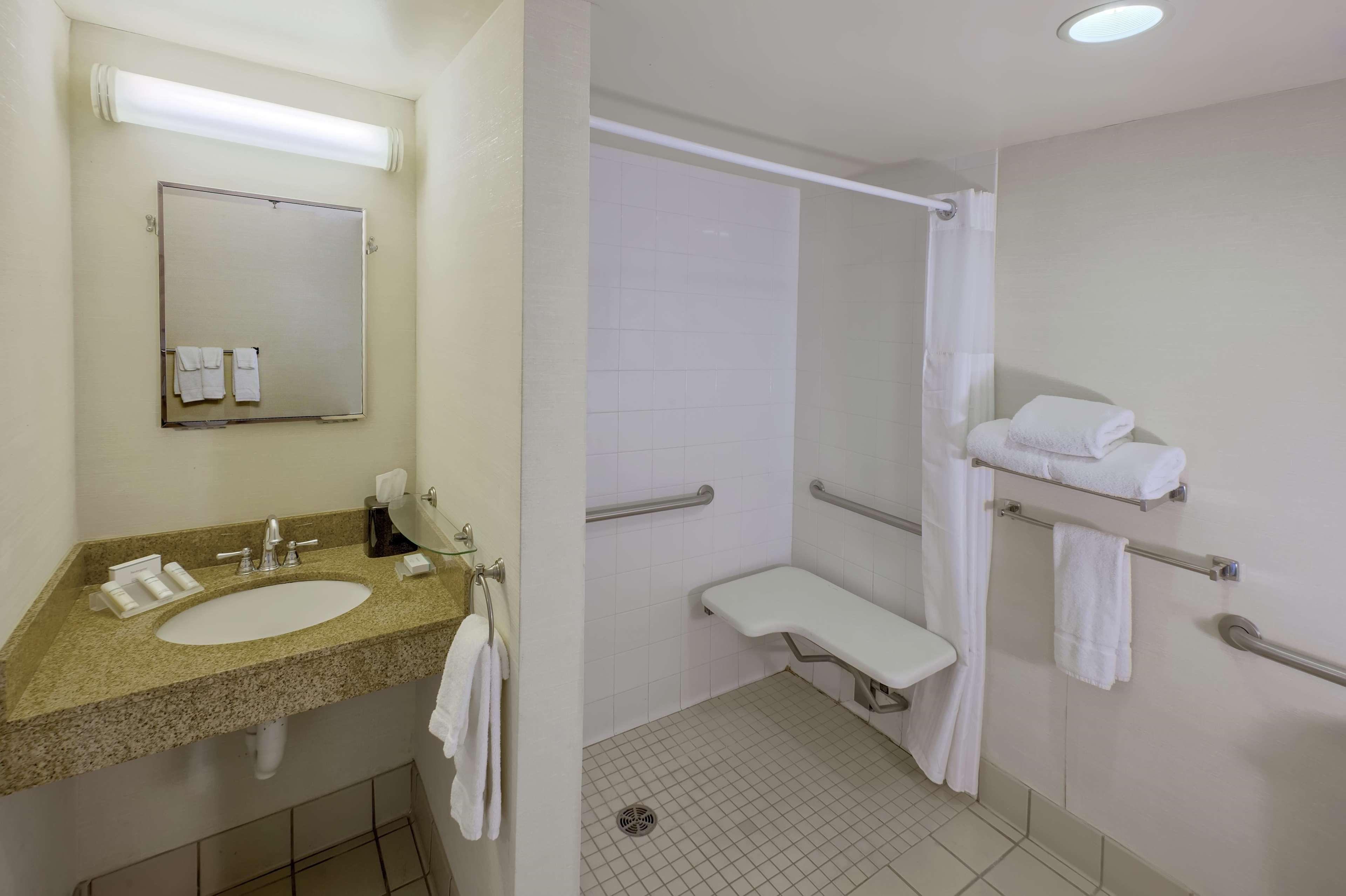 Hilton Garden Inn Kent Island Marina Grasonville Bagian luar foto