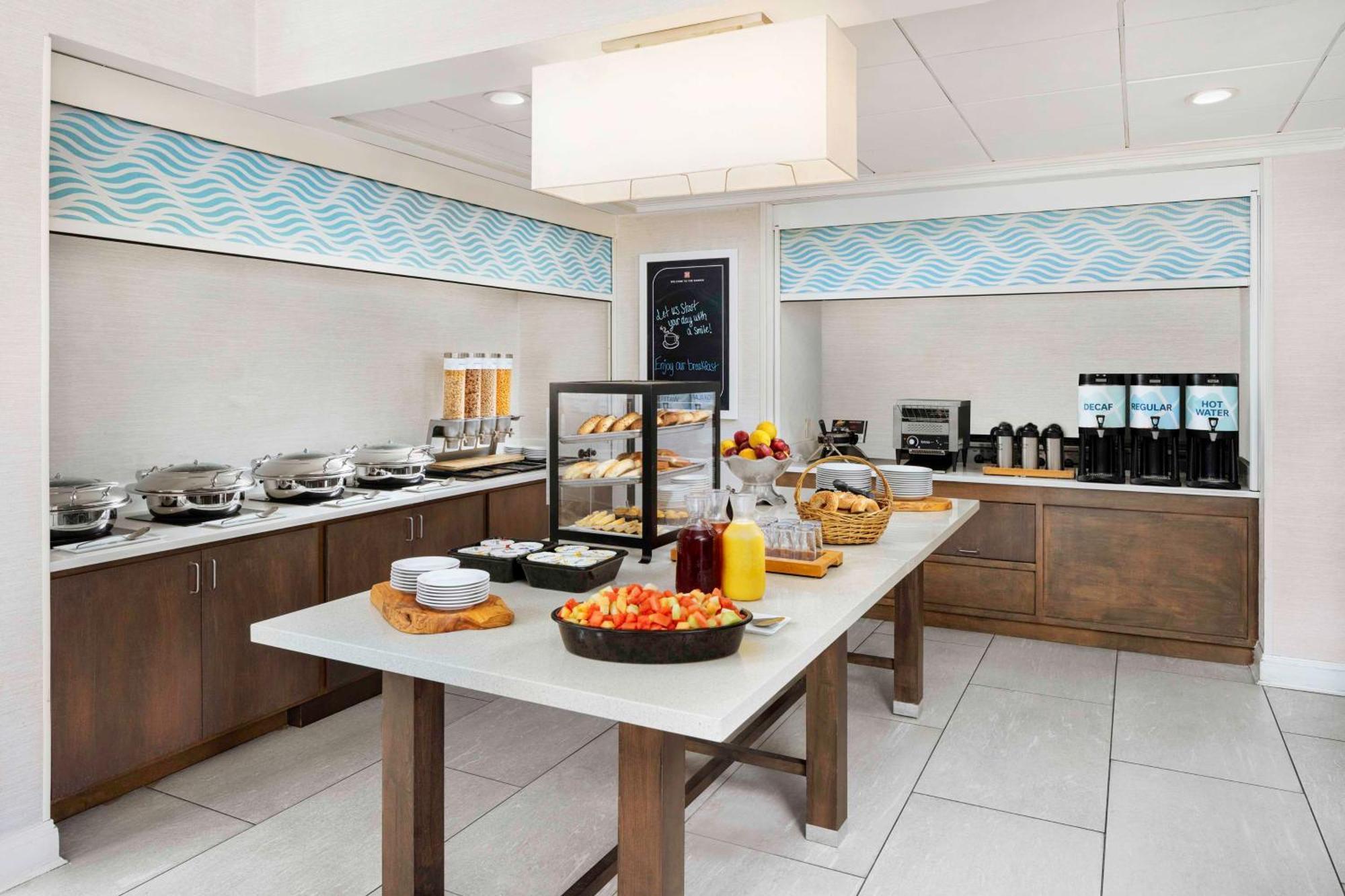 Hilton Garden Inn Kent Island Marina Grasonville Bagian luar foto